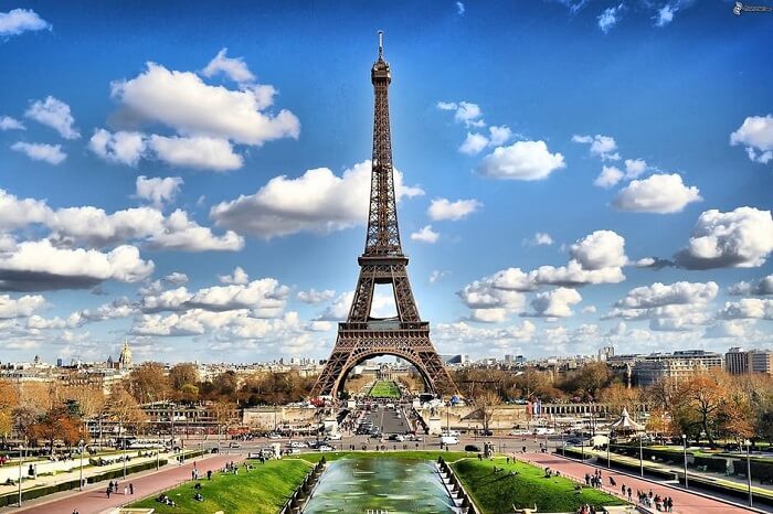 beautiful touristic attractions in Paris